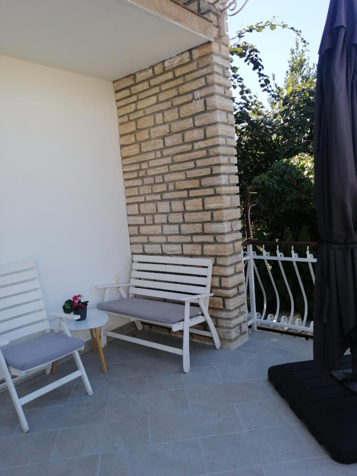 Apartments Kursan Seget Vranjica Exterior foto